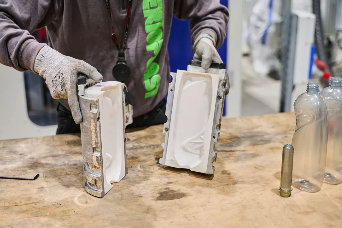 Rapid Stretch Blow Molding met 3D-geprinte Mallen